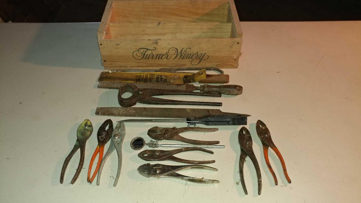ASSORTMENT OF PLIERS, FILES, AND MISC