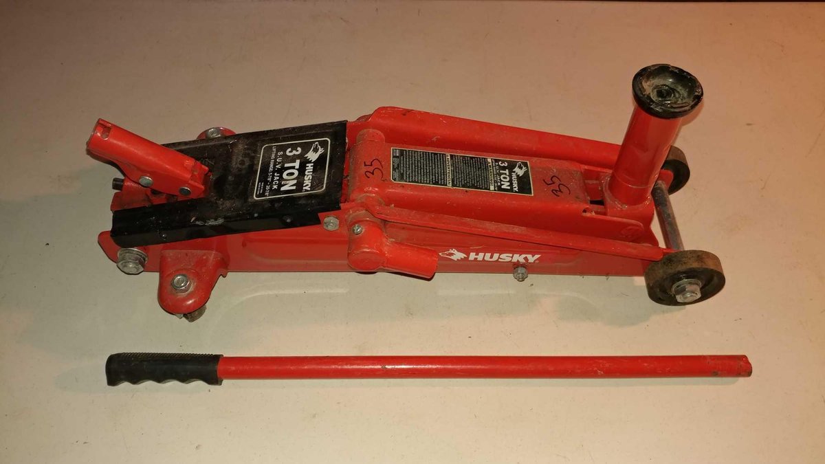 HUSKY 3 TON FLOOR JACK