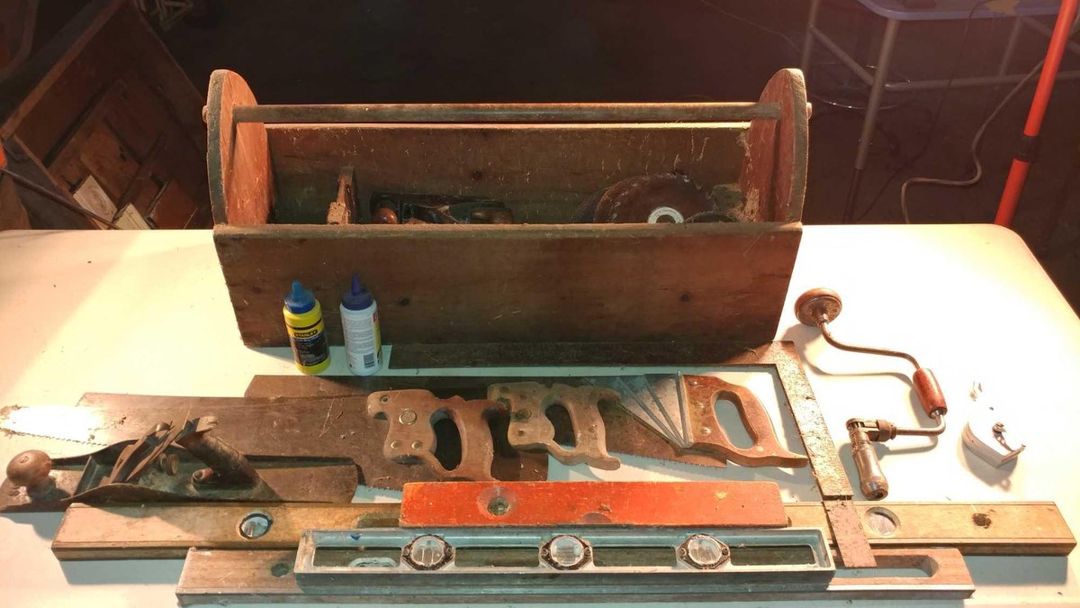 WOODEN TOOL TRAY, LEVELS, SAWS, WOOD PLANES, CHALK, MEASURING TAPES, AND MISC TOOLS