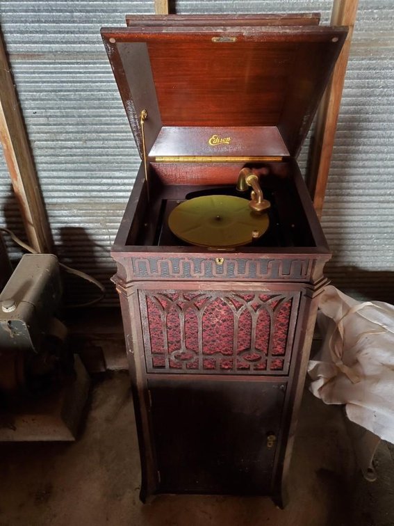 EDISON PHONOGRAPH MODEL C250 - IN CABINET