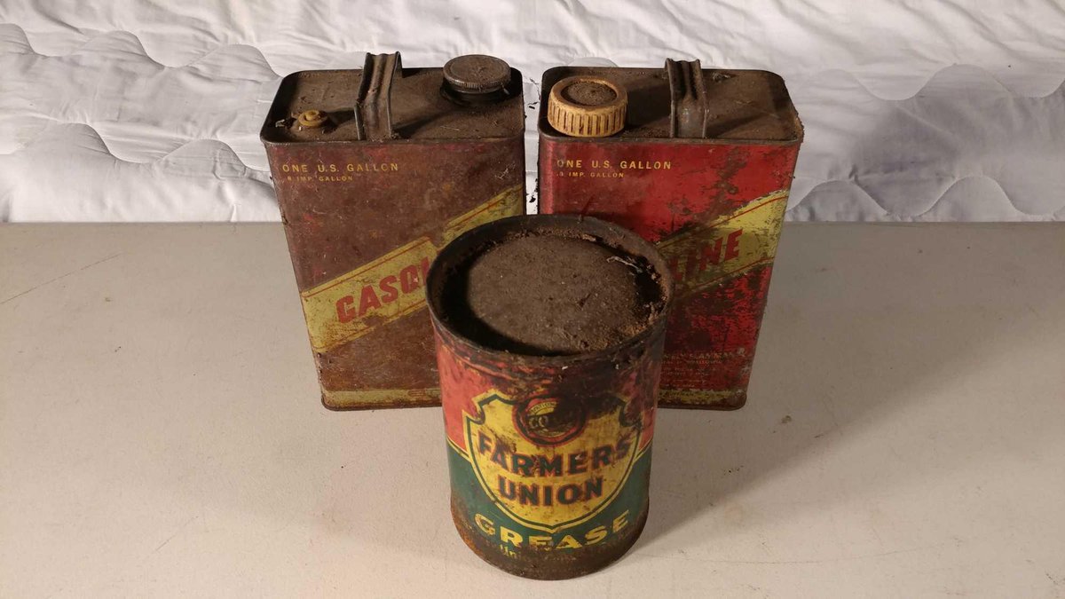 (2) VINTAGE GAS CANS AND GREASE CAN