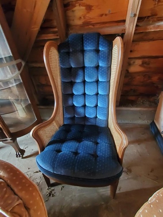 VINTAGE WINGBACK CHAIR