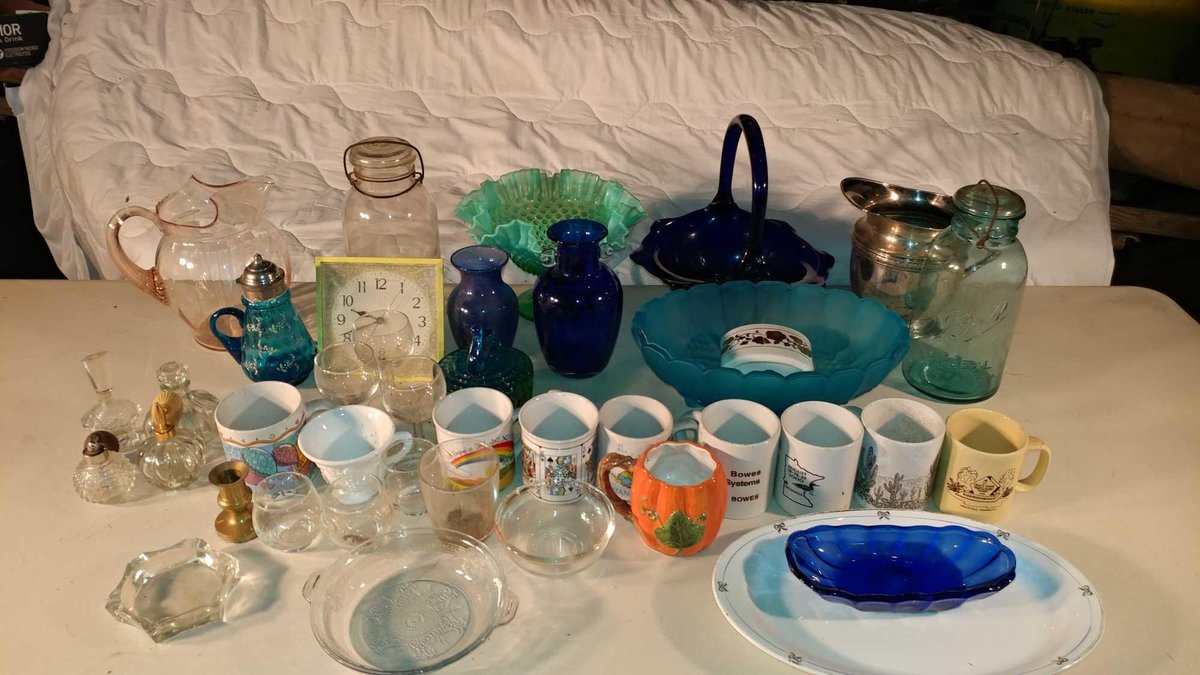 VINTAGE 1/2 GALLON DREY CANNING JARS, BLUE COLORED GLASS FOOTED DISH, COBALT BLUE DISH, VINTAGE COLO