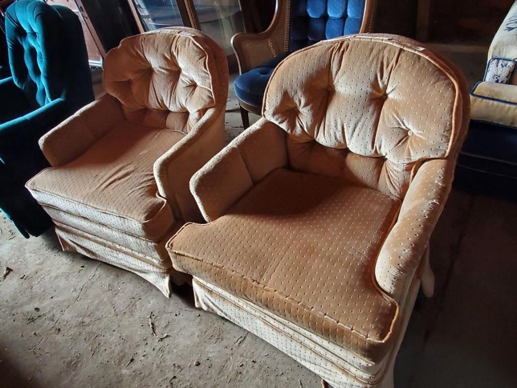 (2) MATCHING ARM CHAIRS (1 ROCKING/SWIVEL & 1 STATIONARY) 