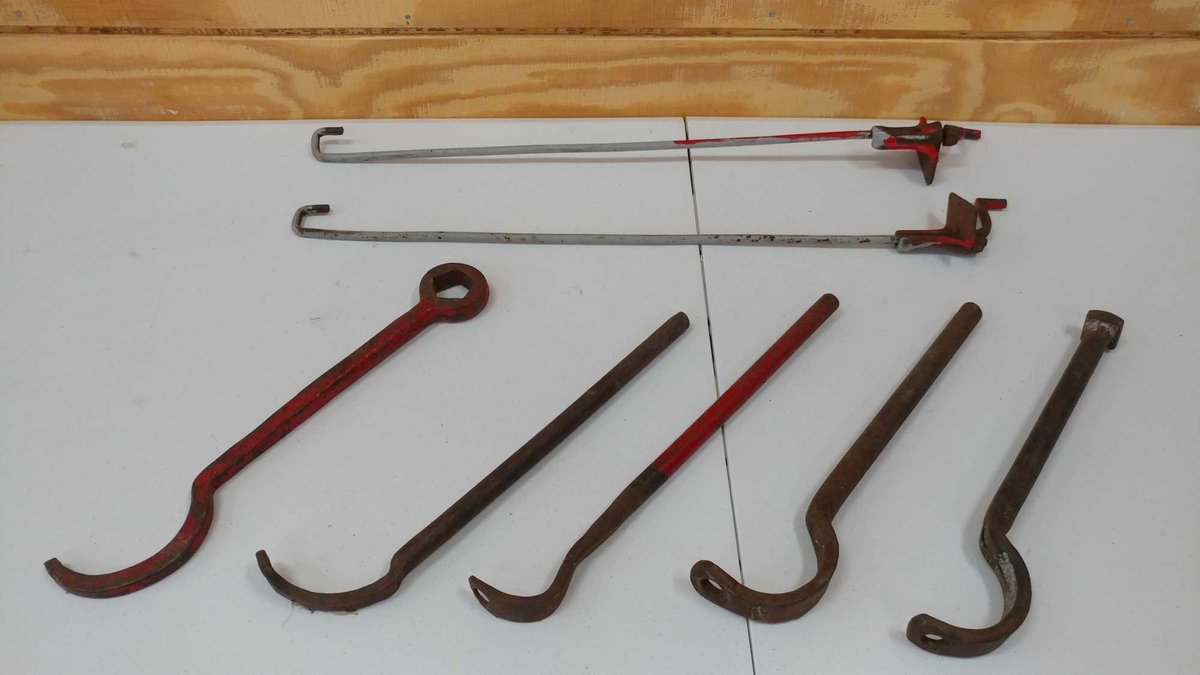 RIM TOOLS FOR EARLY 1920'S CARS