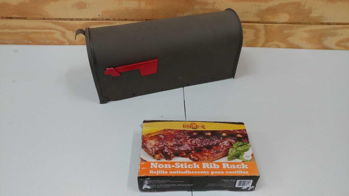 METAL MAILBOX AND RIB RACK