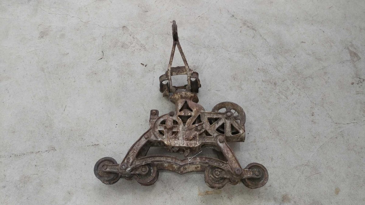 HAY PULLEY FOR BARN LOFTS