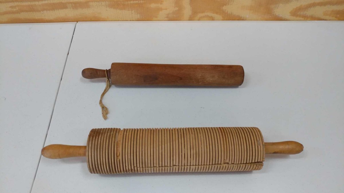 (2) ROLLING PINS