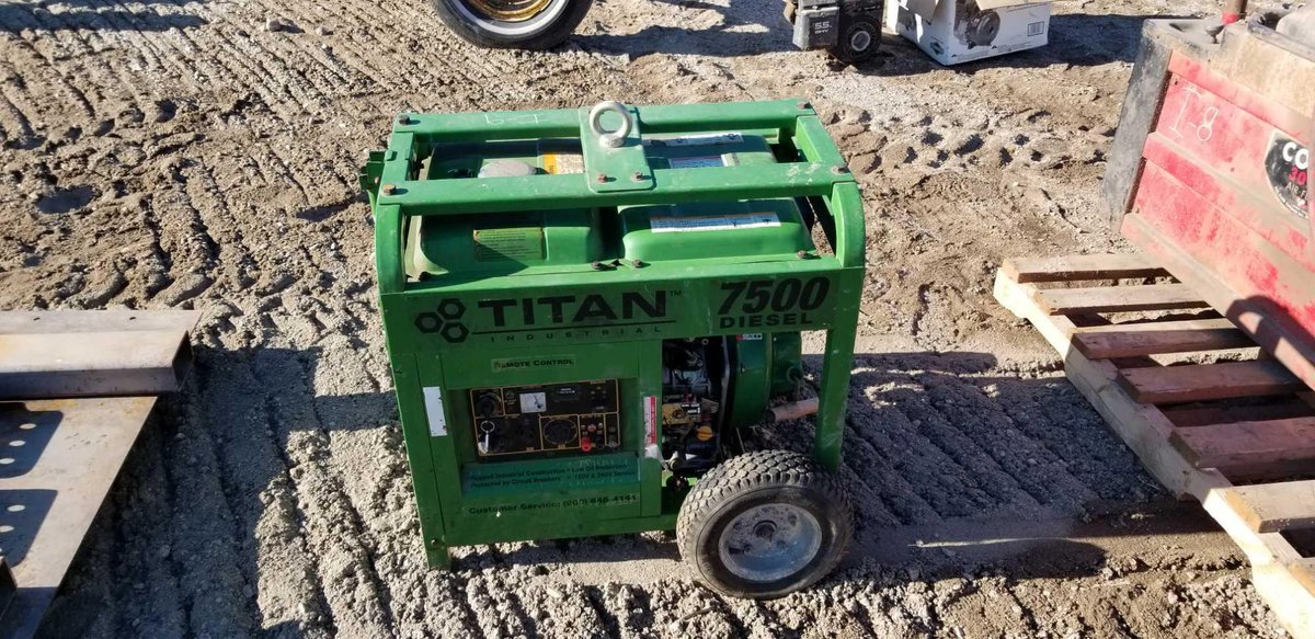 (I-9) TITAN 7,500 WATT DIESEL INDUSTRIAL GENERATOR 189 HRS SHOWING, 120/240 VOLT, ELECTRIC START (IT