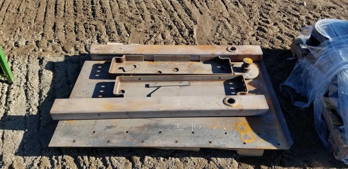 (I-10) EAST 5TH WHEEL ASSEMBLY NEW FOR TRAILER (ITEM AT ZIELSDORF AUCTIONS)