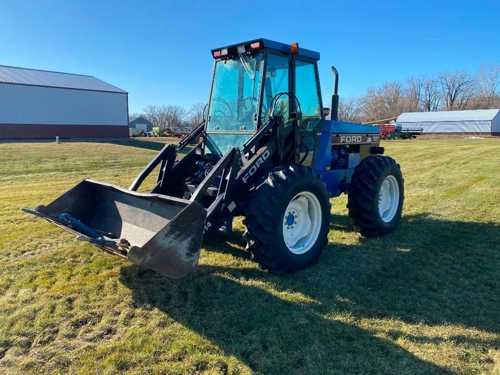 (I-45) ( ATTENTION !! JOYSTICKS &amp; BACKHOE BRACKET NOT INCLUDED ) FORD 9030 BIDIRECTIONAL TRACTOR W/