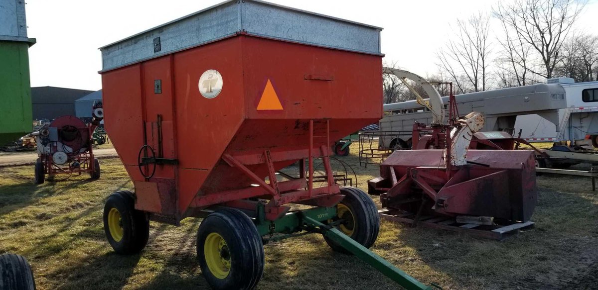  (I-44) KORY GRAVITY BOX W/ 1075 JOHN DEERE RUNNING GEAR  (ITEM AT ZIELSDORF AUCTIONS)