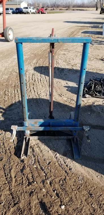  (I-53) BUMPER JACK W/ HANDY MAN JACK  (ITEM AT ZIELSDORF AUCTIONS)