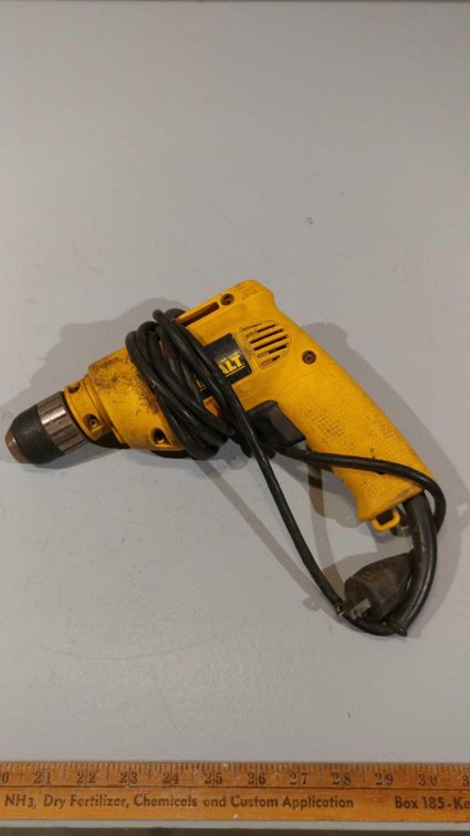 (I-72) DEWALT 120 VOLT DRILL (ITEM AT ZIELSDORF AUCTIONS)