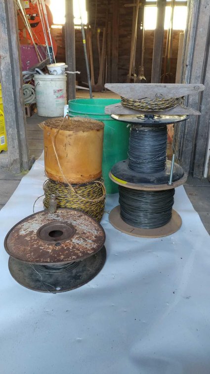 (A) ELECTRIC FENCE WIRE, TWINE, RED SNAP ELECTRIC FENCE WIRE, AND (2) ROLLS OF ELECTRIC FENCE WIRE