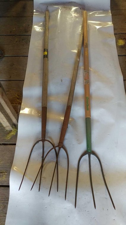(A) (3) 3-TINE HAY FORKS