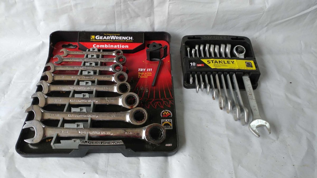 (B) STANLEY COMBINATION WRENCH SET (STANDARD, NEW)