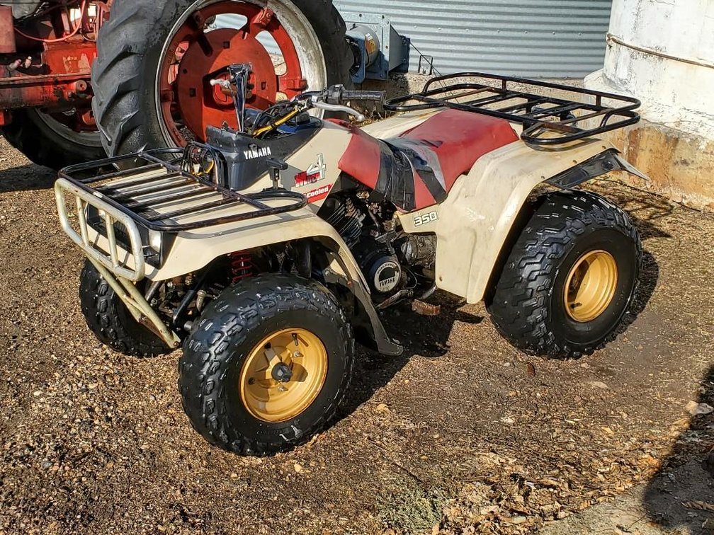 YAMAHA 350 MOTO 4, 2 WHEEL DRIVE, ELECTRIC START, REVERSE, 3923 MILES SHOWN, RUNS & DRIVES