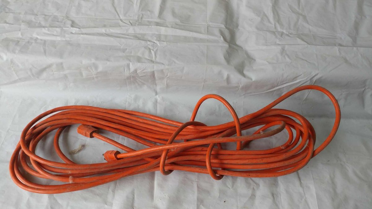 (B) OUTDOOR EXTENSION CORD (12 GAUGE, UNKNOWN LENGTH)