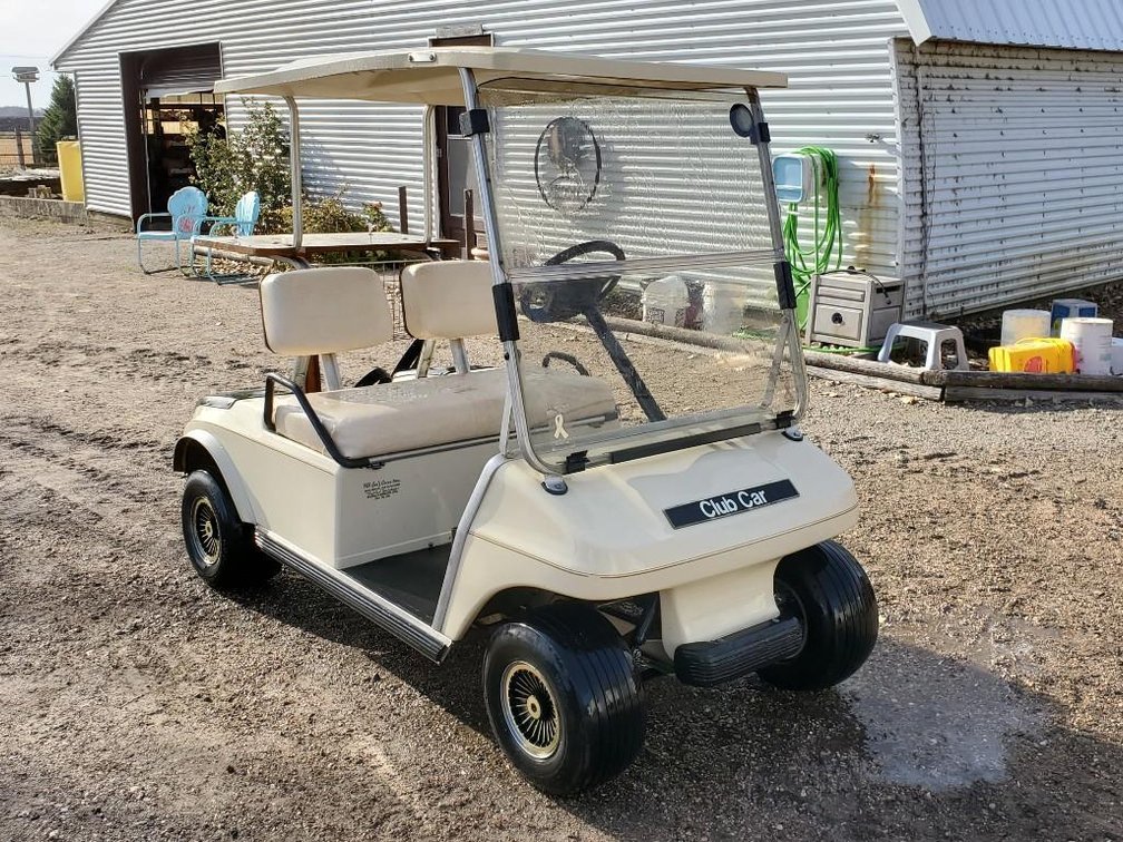 CLUB CAR GOLF CART, GAS ENGINE, SN# AG9233296461, RUNS & DRIVES