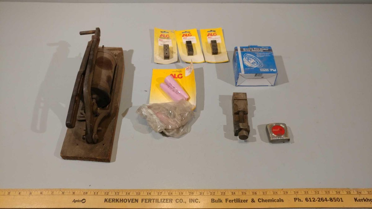 VINTAGE AIR PUMP, SEALING BLOCKS, PRESSURE NOZZLES, TAPE MEASURE 