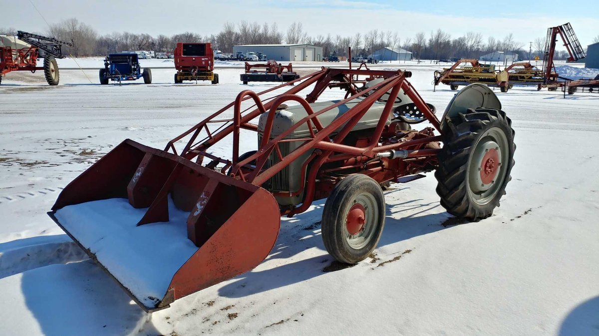 (I-9) FORD 2N TRACTOR W/ SHERMAN STEP-UP/STEP-DOWN TRANSMISSION, FRONT LIVE HYD PUMP, 3PT W/ 3RD ARM