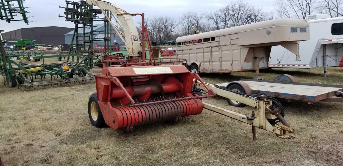 (I-18) GEHL 800 HAYLAGE CHOPPER, HYDRAULIC SHUTE, SELF SHARPENING, ELECTRIC DEFLECTOR, SMALL 1000 P