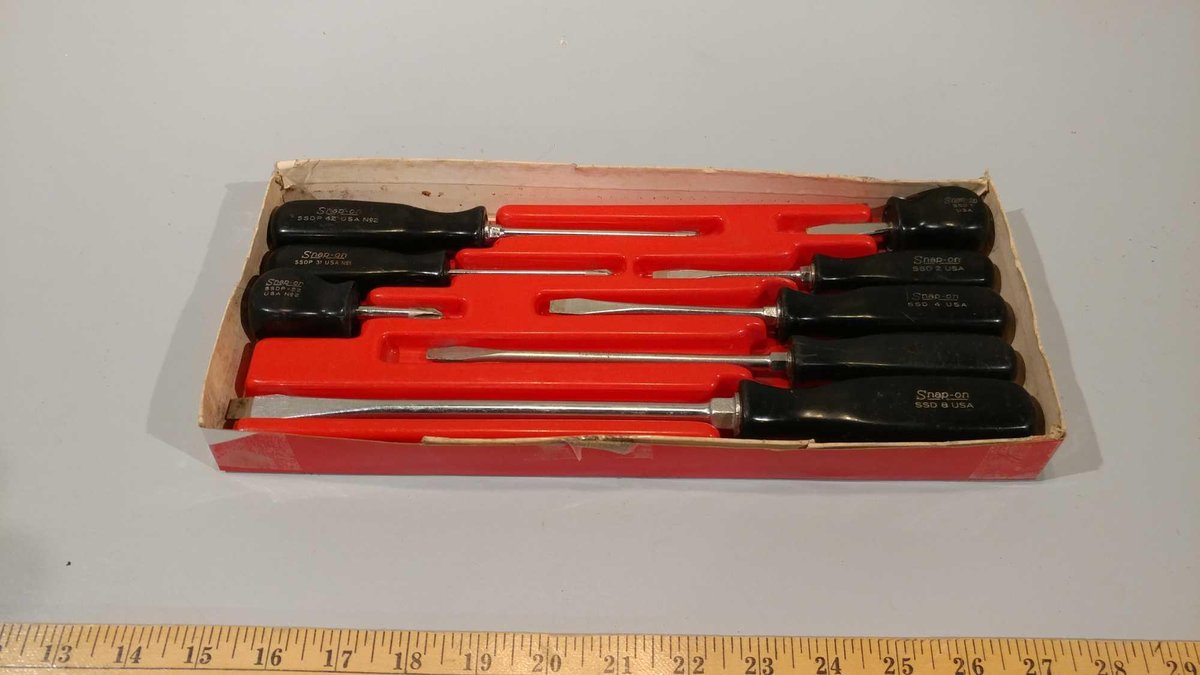 (I-387) SNAP-ON SCREWDRIVER SET (LOCATED AT ZIELSDORF AUCTIONS)