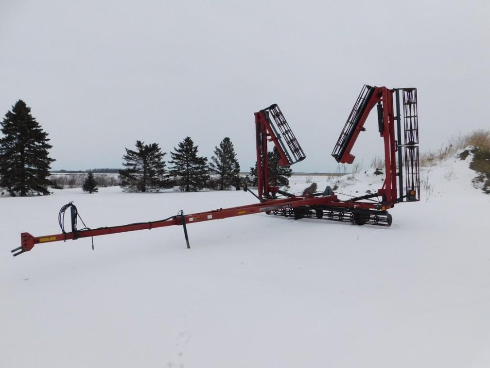 (I-6) CASE IH 50' CRUMBLER HYD FOLD (ITEM AT ZIELSDORF AUCTIONS) 