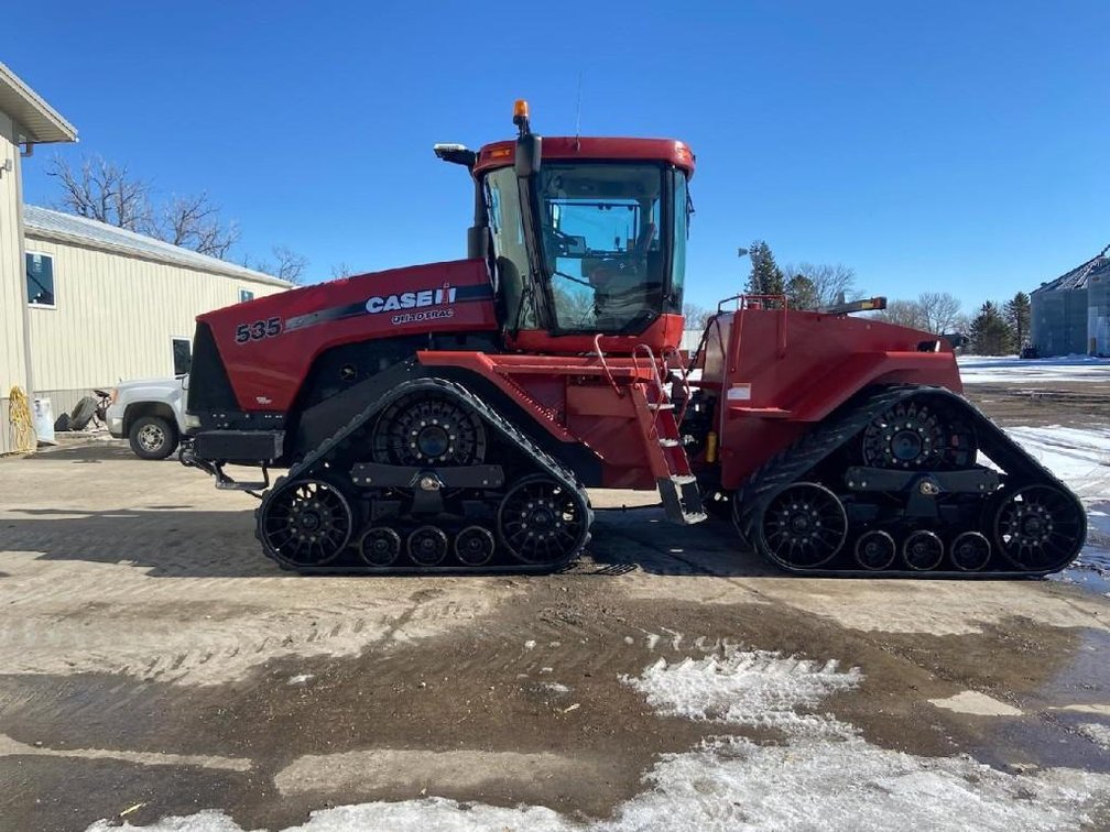 (I-468) 2010 CASE IH STX 535 QUADTRAC, 5,678 HRS, PRO 700 DISPLAY W/ RECEIVER, AUTO STEER, PTO, 3PT 