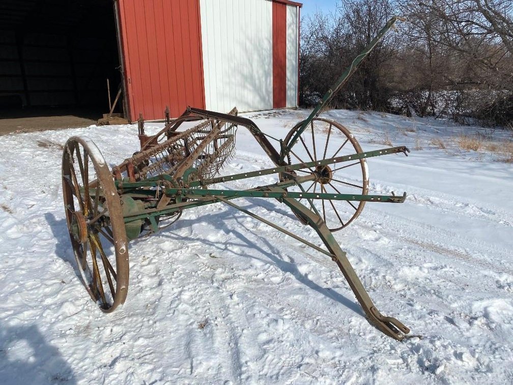 (I-57) CASE 10' SIDE DELIVERY RAKE, GROUND DRIVEN, STEEL WHEELS (CALL 320-843-3003 FOR MORE INFO LOC