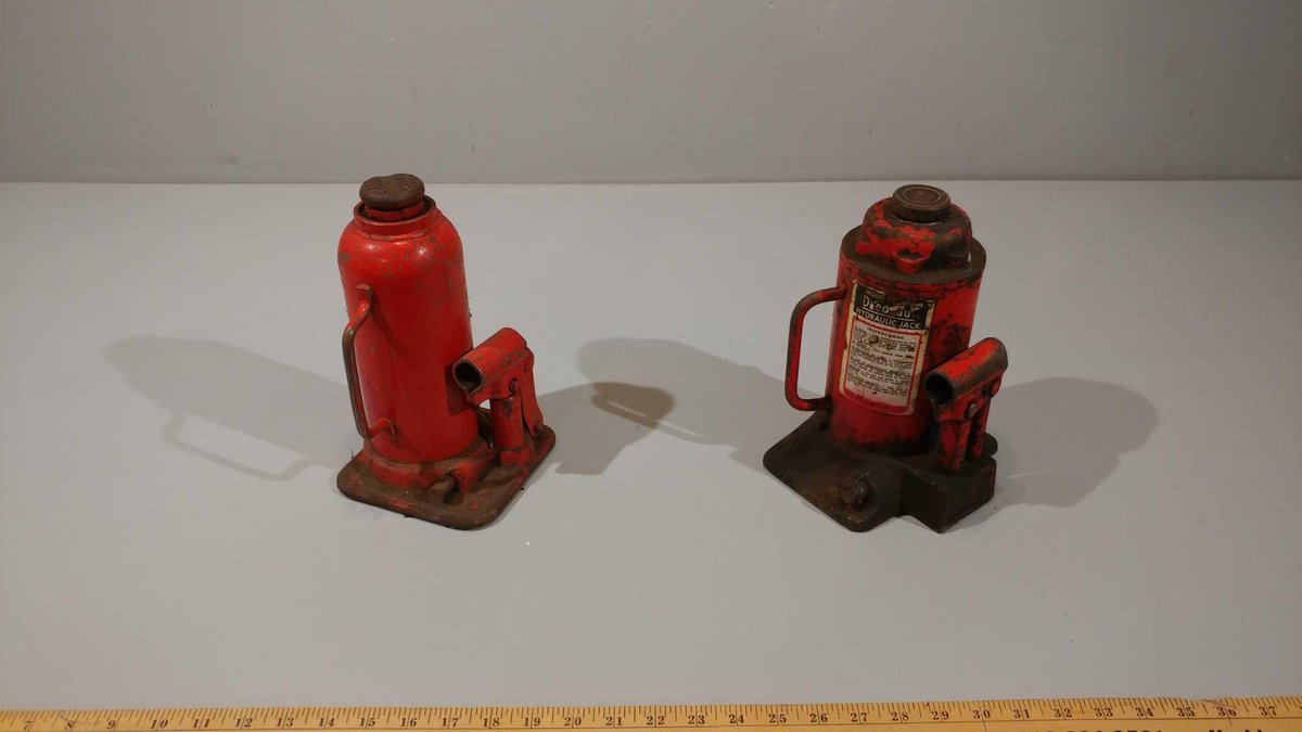 (I-80) (2) BOTTLE JACKS (LOCATED AT ZIELSDORF AUCTIONS)