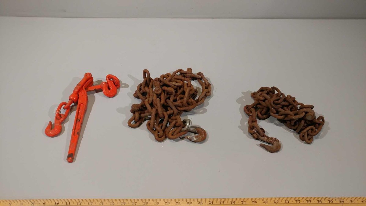 (2) LENGTHS OF CHAIN AND SMALL CHAIN BINDER