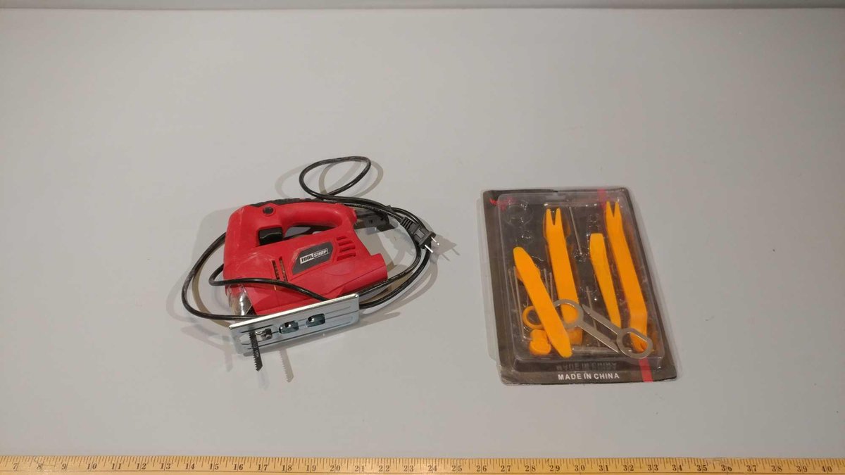 JIGSAW AND SMALL PLASTIC PRYING BARS