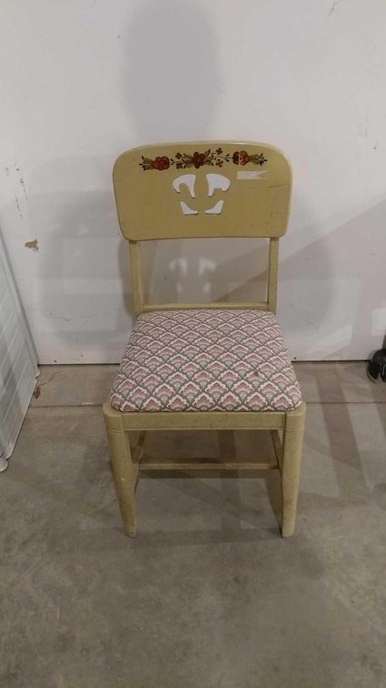 WOODEN DECORATIVE CHAIR W/PADDED SEAT