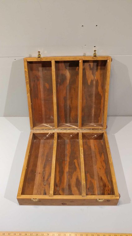 WOODEN ORGANIZING BOX W/LATCH