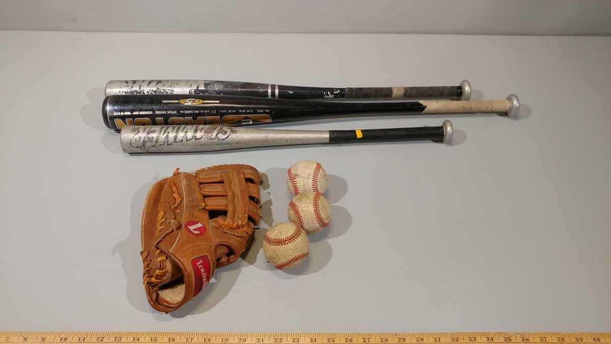 (3) BASEBALL BATS, BASEBALLS, AND RIGHT HANDED BASEBALL GLOVE
