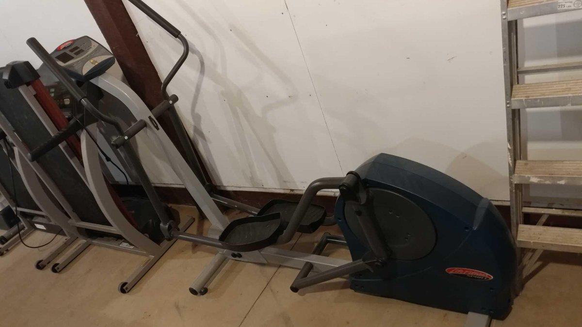 LIFE FITNESS SPORT SX30 ELLIPTICAL MACHINE, MISSING POWER CORD
