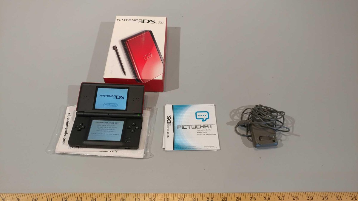 NINTENDO DS LITE