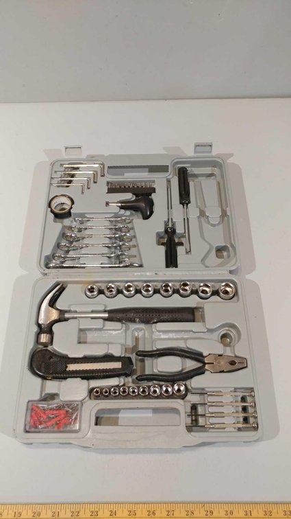 FIXIT TOOL KIT W/CASE (PLIER, WRENCHES, SCREWDRIVERS, HAMMER & MORE)