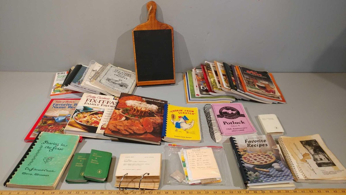 MINI CUTTING BOARD CHALK BOARD, ASSORTMENT OF COOKBOOKS AND RECIPES & MORE