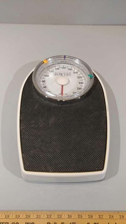 WILLIAM POWERS BATHROOM SCALE