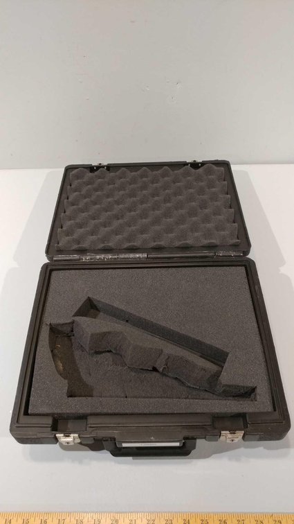 (I-212) HARD PISTOL CASE, FOAM CUT OUT FOR REVOLVER