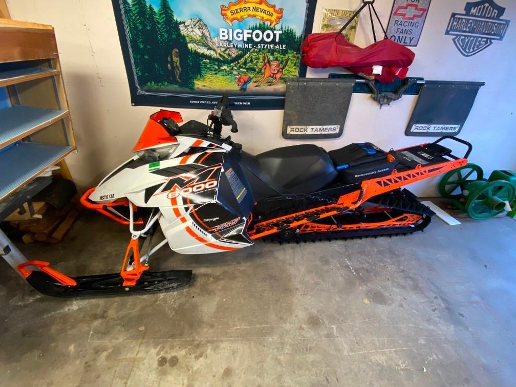 (I-583) 2015 ARCTIC CAT  M8000 162' SP LIMITED ORANGE 1000.7 MILES, PORTABLE SHOVEL/ TUNNEL BAG, AFT