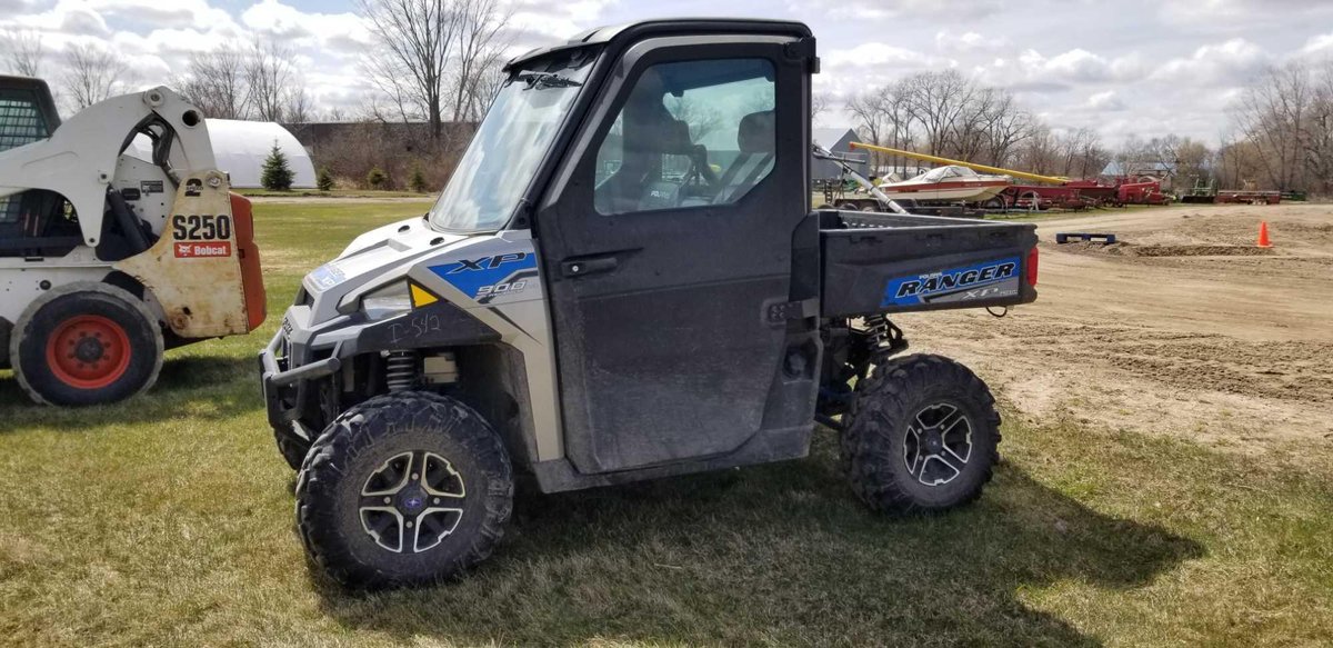 (I-542) 2017 POLARIS RANGER 900XP, 3600 MILES, 179 HRS SHOWN, FULL CAB, HEAT, TIP OUT GLASS WINDSHIE