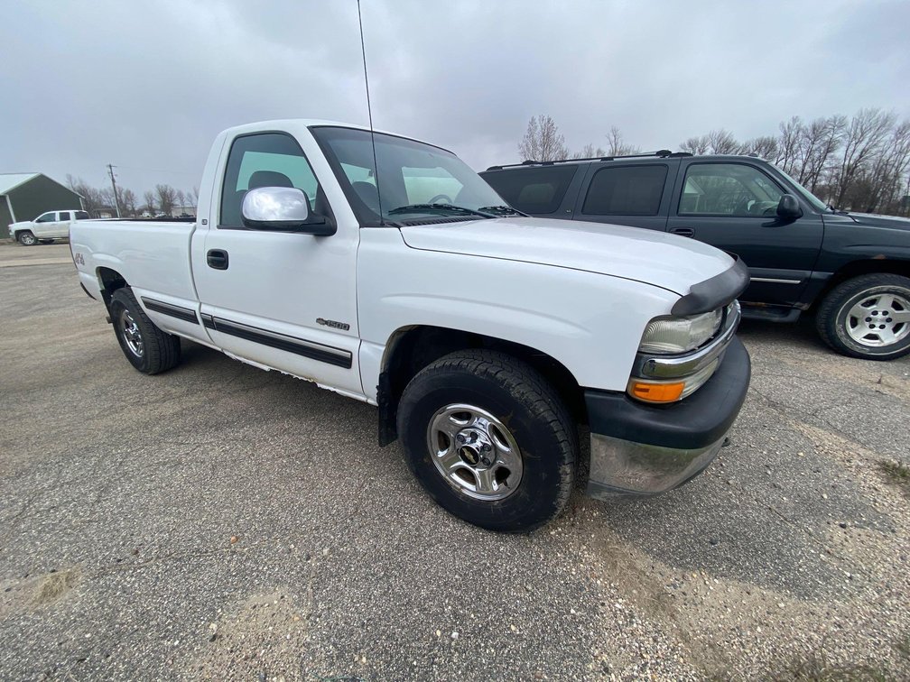 (I-458) 2001 CHEVY K1500, 4X4, 308,429 MILES, REGULAR CAB LONG BOX, CLOTH SEATS, AM/FM/CD, HEAT/AC, 