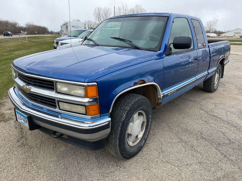 (I-460)  1997 CHEVY  K1500, 155,923 MILES, 5.7V8, HEAT/AC, AM/FM/CD, EXTENDED CAB, ALUM RIMS, 265/75