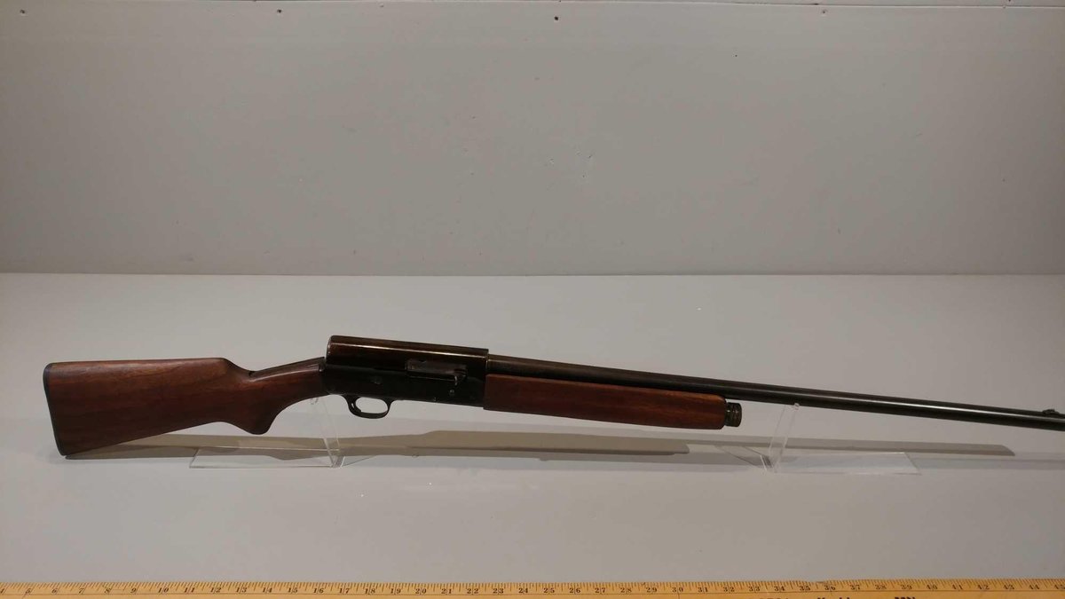 (I-240) SPRINGFIELD ARMS 745B 12 GAUGE SHOTGUN, SEMI AUTO (LOCATED AT MIKES GUN SHOP IN BENSON, MN)