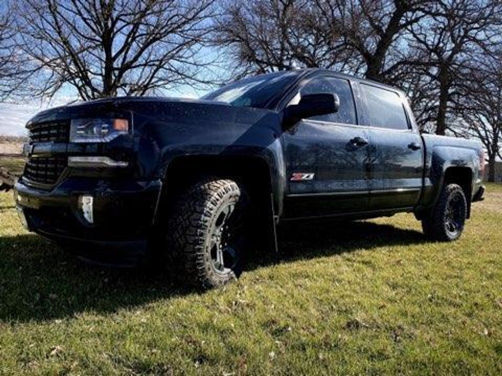 (I-586) WAITING ON TITLE FROM STATE) 2018 CHEVY 1500 SILVERADO LTZ Z71 MIDNIGHT EDITION 28,503 
