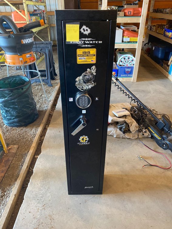 FIRST WATCH HOMAK GUN SAFE W/ BATTERY COMBINATION 